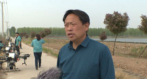 决胜小康 奋斗有我|家庭农场养龙虾用上无人机