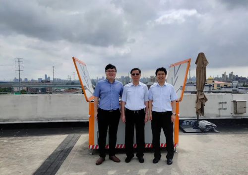 上海经信委张建明副主任一行莅临星逻智能金桥研发中心进行5G应用调研