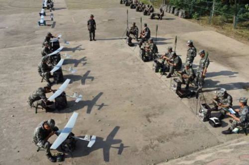 单兵无人机进入解放军基层部队 ，成为“会飞的望远镜”