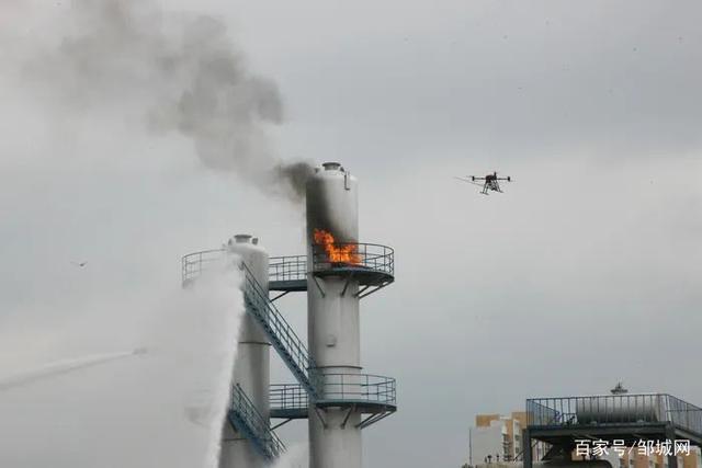 兖矿集团这场应急救援演练太燃了，无人机机器人灭火，真实大片感