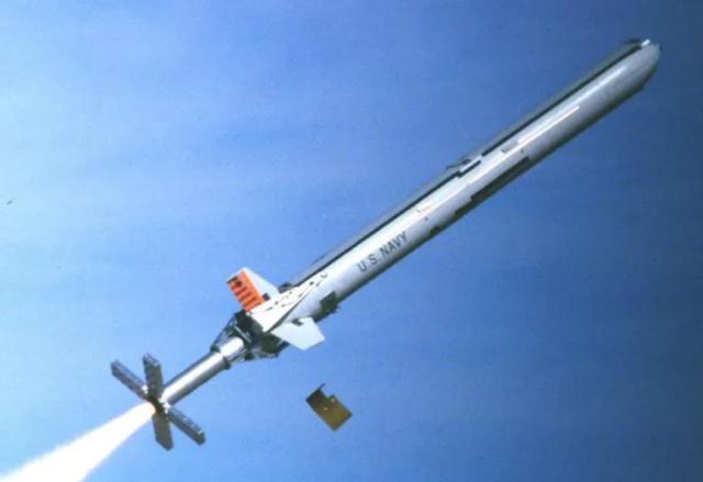 美军也要抛弃隐身理念？让无人机应用高超音速技术，实施自杀攻击