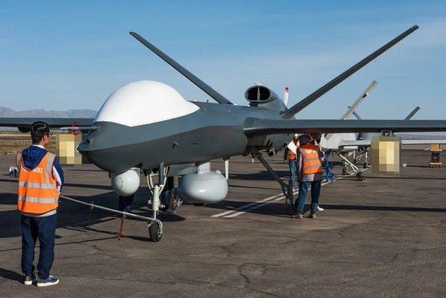 中国无人机安装新型吊舱，翼下武器被遮掩被，可打武装直升机？