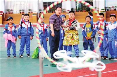 点燃藏族小朋友的飞翔梦