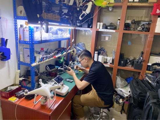 职场“新秀”无人机修理师：一年修理超过500台