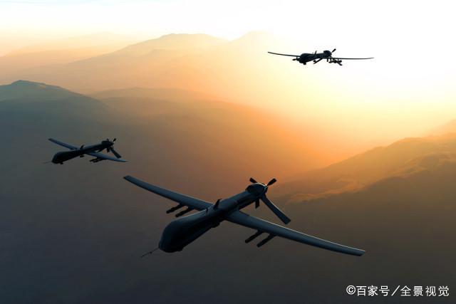 大批无人机逼近美航母，黑压压一眼望不到头，白宫：实力远超想象