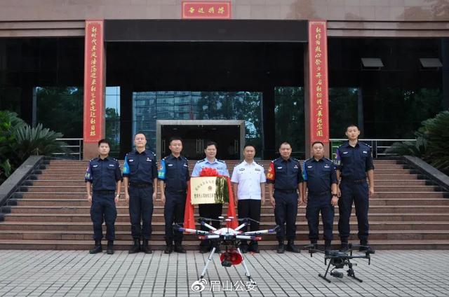 赞！全省首支！眉山无人机警航大队，开始巡逻了！