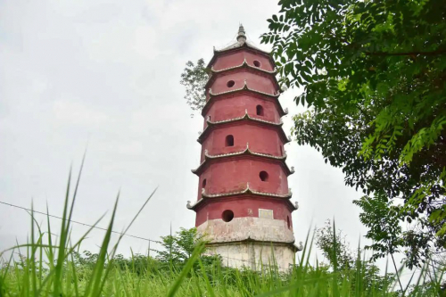 无人机取证助力大王李清古塔安全保护