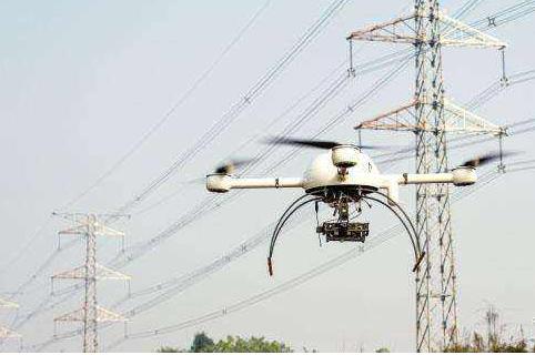 无人机长出三头六臂 开启供电线路智慧运维时代
