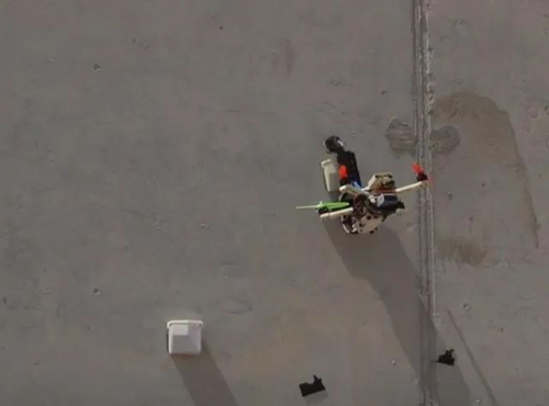 以色列特种部队演习中曝光“蜘蛛侠”无人机：在墙上留下神秘设备