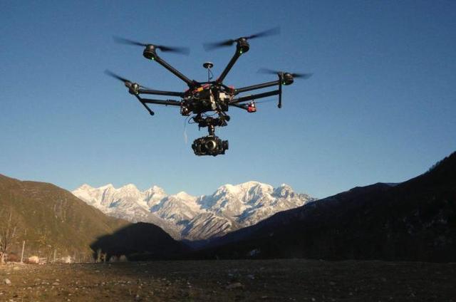 来而不往非礼也，海军版无人机“亮剑”：24小时“直播”美航母