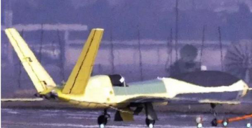 中国最近到底试飞了个啥？神秘双发动机无人机首次曝光