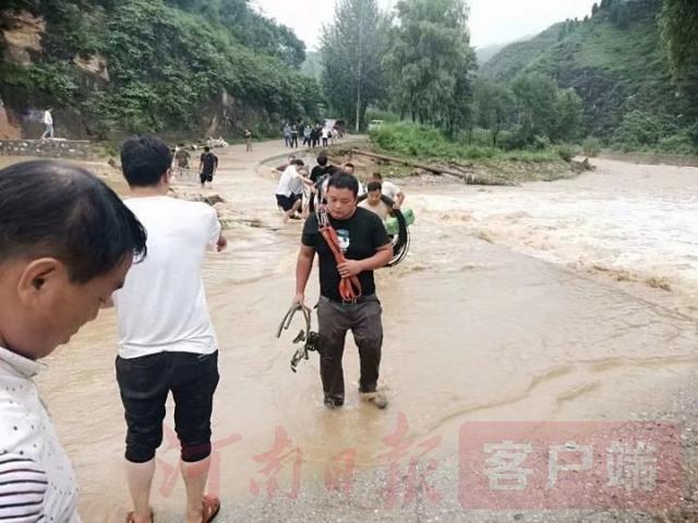 卢氏：抢修通信光缆用上无人机