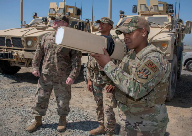 小型无人机威胁加剧！美国空军采购反无人机系统