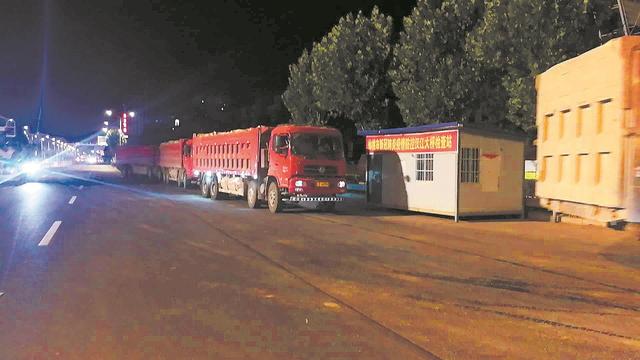 司机用无人机监控治超警车 交警将计就计查处