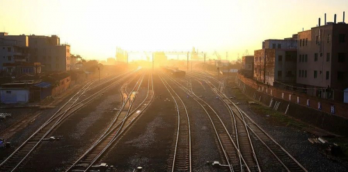 华北工控：无人机助力铁路巡检，开启智慧交通管控新时代