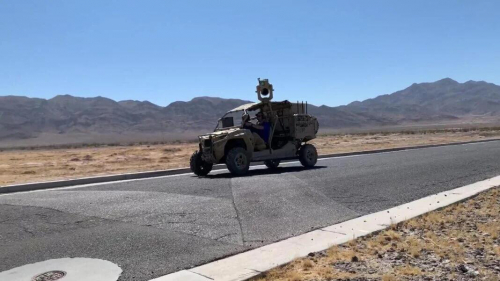 波音公司测试新型机动式"激光炮"?成功击落无人机