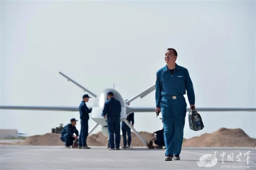 空军原首席无人机飞行员的独白：如果再来一次选择