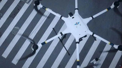 解决城市级的无人机管控问题，警察还需要这样的装备！