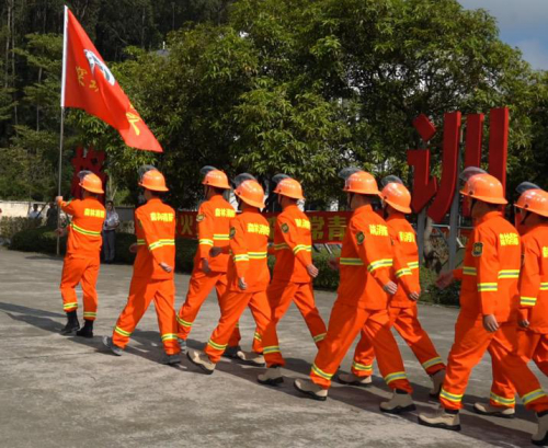 广东省首届森林消防业务技能大比武开幕 深圳无人机表演引关注
