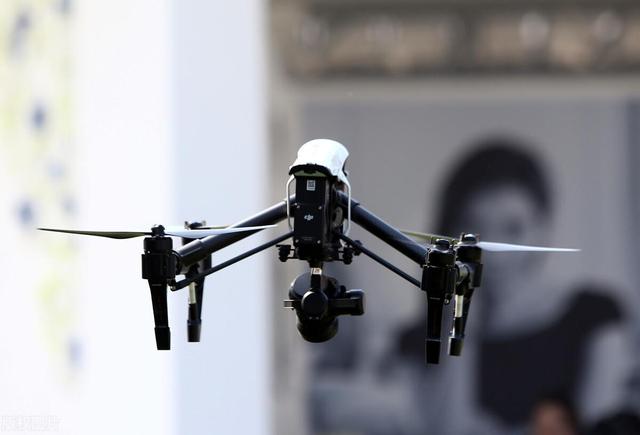 沃尔玛开展试点项目，尝试用无人机配送新冠检测试剂盒