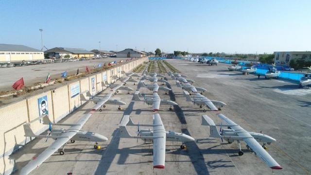 封锁海峡！188架无人机集体入役，美：航母已经过时，根本进不来