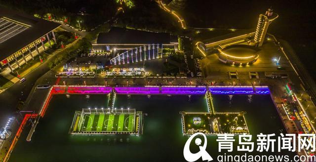 无人机夜间航拍青岛海上球场 海上钻石熠熠生辉