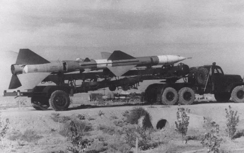 无侦-8无人机与新轰-6M轰炸机挂载无侦-8无人机的区别