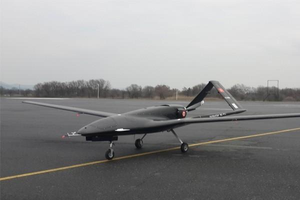 一秒钟摧毁目标！弹道导弹发射车被炸飞，非洲多国抢购翼龙无人机