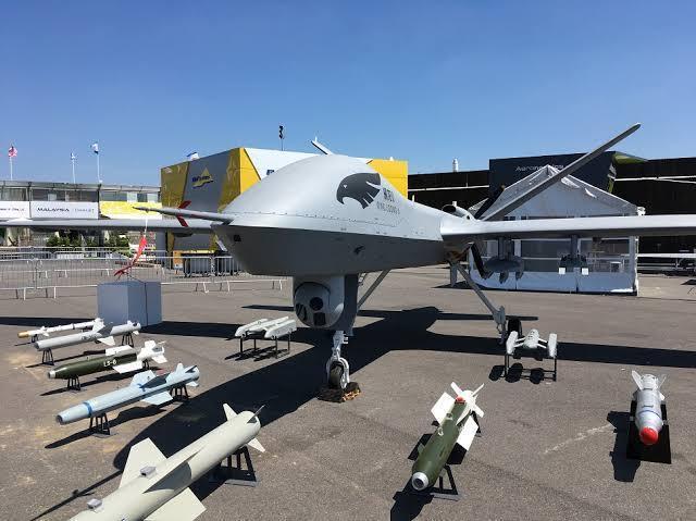 翼龙无人机令美惊讶，尼日利亚军官得意洋洋，演示完现场一阵惊呼