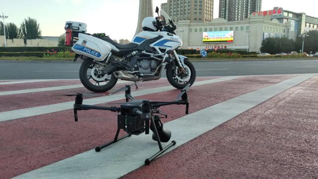 一抓一个准！内蒙古一地启用无人机查纠交通违法