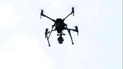 民警利用无人机指挥事故车辆立即撤离 “科技赋能”破解交通管理难题