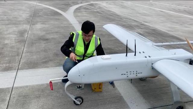 无人机试飞员：“飞得更高”不是他的唯一目标