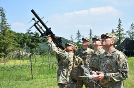 五角大楼建学校培训部队官兵打无人机