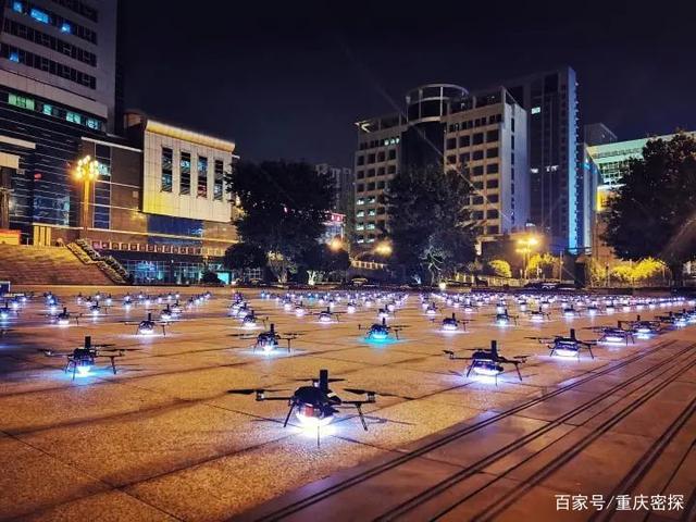 太漂亮，前晚巴南区星光璀璨，300架无人机刷爆了朋友圈！
