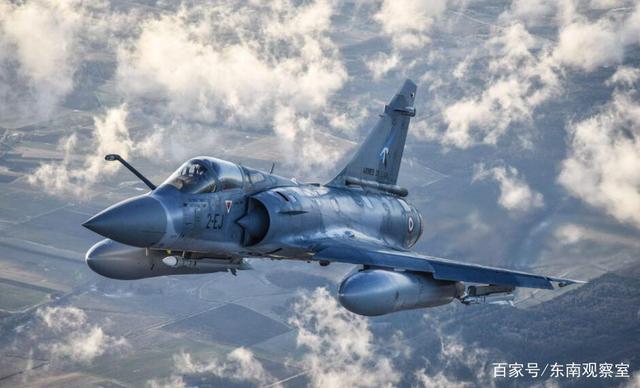 三国交界，法国无人机发现异动，两架战机奇袭，数十人当场倒下