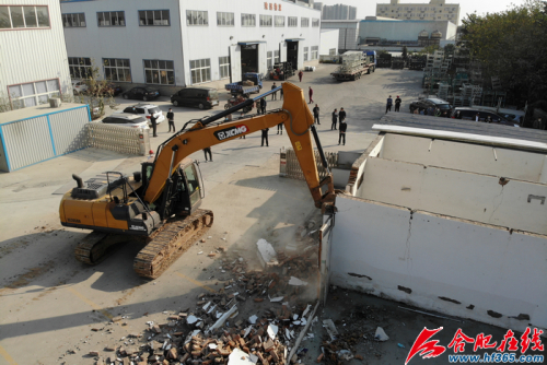 无人机全程监控 合肥经开区拆除400平方米砖房