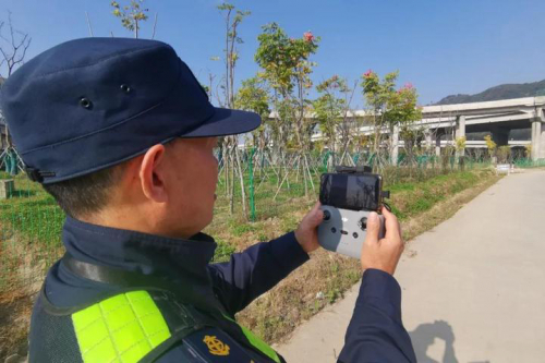 用上无人机 湖州高速巡查无死角 