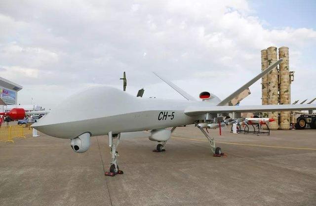 成群无人机黑压压，一举炸飞十几个印军哨所，巴铁有靠山自然硬气