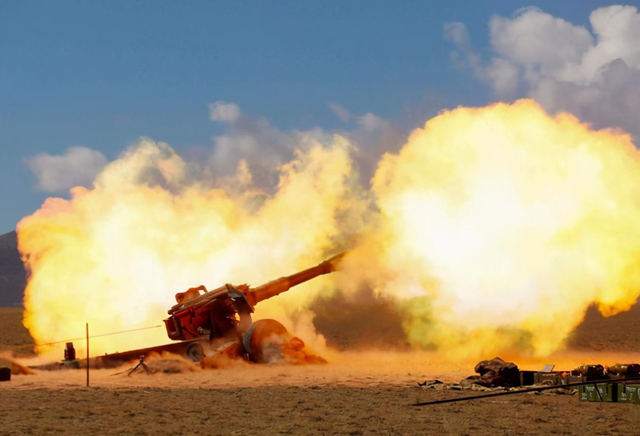 大批无人机发射导弹，印军数十个哨所被炸飞，中国无人机就是霸气