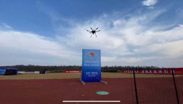 河南警用无人机配备达320余架 已应用到侦查照相、救援追捕等