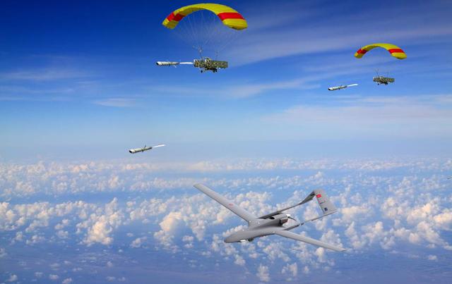 空袭新概念：遥控动力伞发射空导弹，成本低且火力不输小型无人机