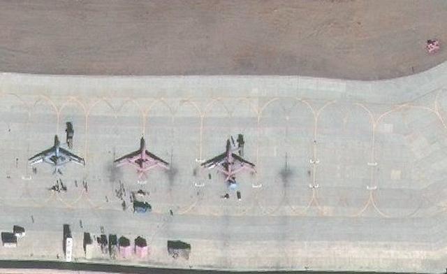 大批无人机24小时紧盯，印军无奈撤离班公湖，白宫呼吁再坚持一下