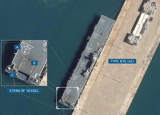 国产两栖攻击舰接近交付，7个舰载机起落点，右侧或为无人机专用
