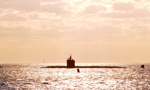 美国海军开始列装潜射型无人机