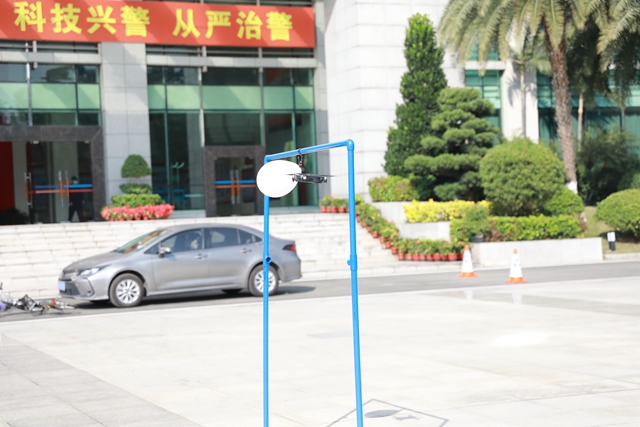 图为被伊朗击落的不明无人机