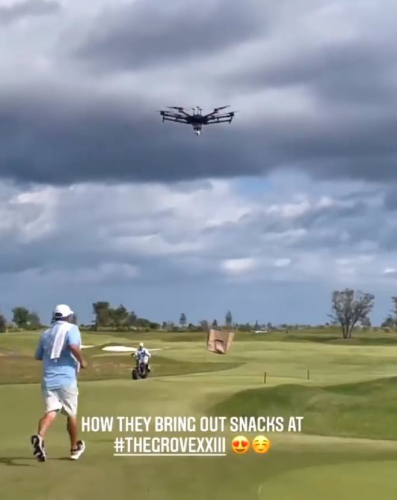 打球用无人机空投酒水 乔丹太壕网坛美女目瞪口呆