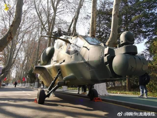 直10原型机进校园，动力不再受制于人，它会是末代武装直升机吗？