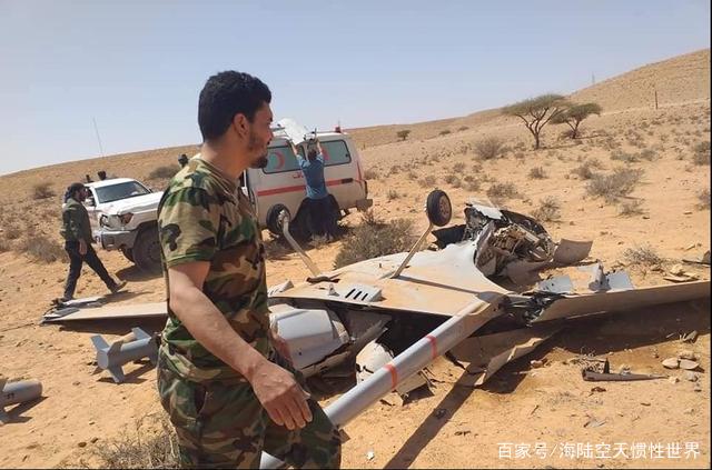 英国要买土耳其无人机？英防长赞誉，大批土军无人机出现利比亚