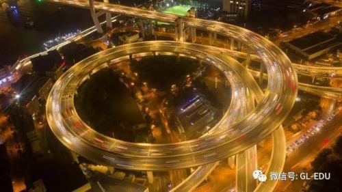 无人机如何拍绚丽车轨？最详细的前期拍摄和后期处理方法！