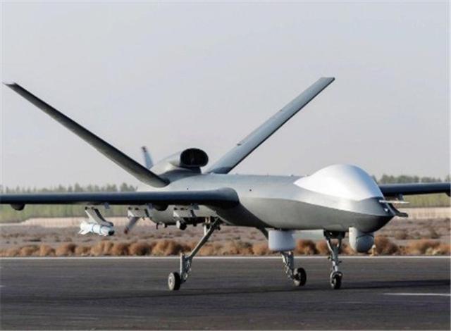 彩虹-4无人机又被击落！大批部队争夺残骸，沙特军方：追加订单